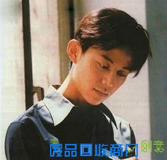 何炅妈妈催儿子结婚 揭秘何炅隐藏很深的大秘密