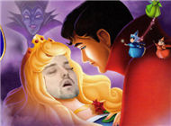 美国实习生小哥上班时睡觉 被同事玩坏了 美国实习生小哥上班时睡觉 被同事玩坏了