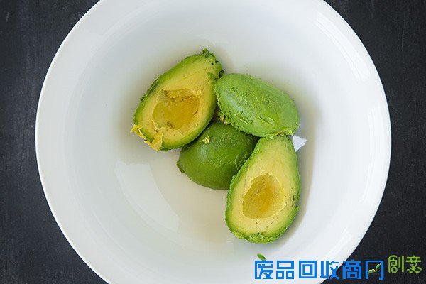 牛油果中餐吃法来了！这道健康美食一学就会