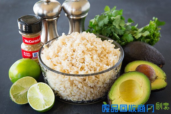 牛油果中餐吃法来了！这道健康美食一学就会