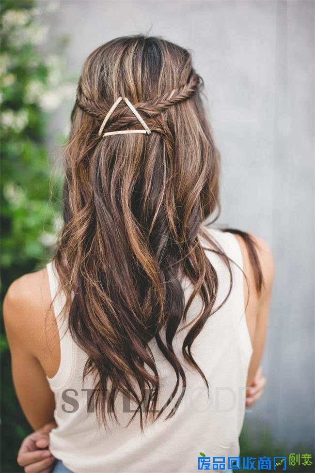 像首饰一样 来装饰你的头发