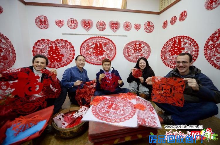 [看张家口·展申奥情]拿起刻刀，触摸蔚县剪纸的神奇[视频]