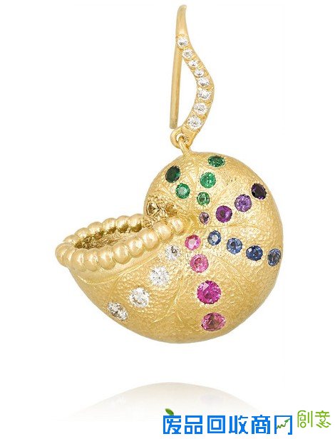 潮流首饰要“减法” 耳环戴一只就好