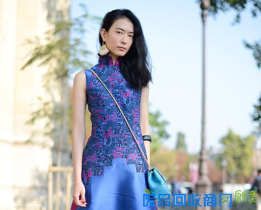 潮流首饰要“减法” 耳环戴一只就好