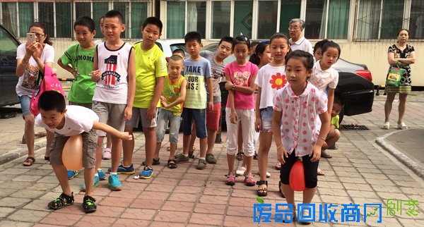 太原桃园路一社区举办暑期少年儿童趣味运动会