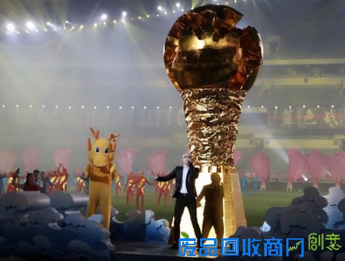 平安连续三年唱响中超开幕式 燃爆五万人体育场