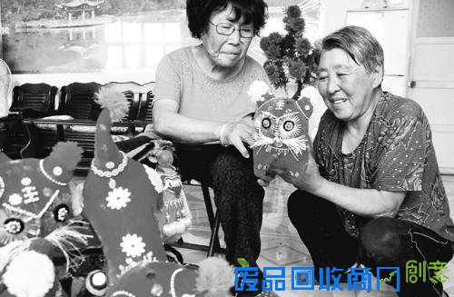 娄奶奶和她的布老虎