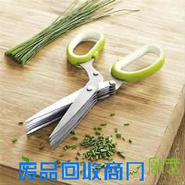 五段剪刀（反正刀工不行，咔嚓一下更省事……）