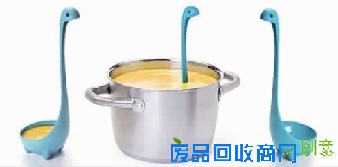 尼斯湖水怪汤勺（嘘，我不是在熬汤，我是在探险。）
