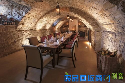 童话里都是骗人的？那不如快回现实中来吧！