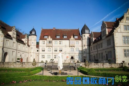 童话里都是骗人的？那不如快回现实中来吧！