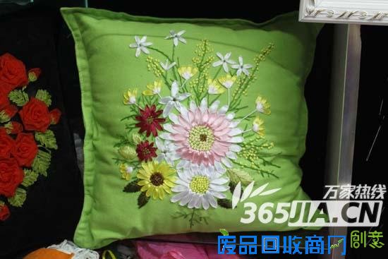 万家家居DIY手工教学第一期 小编带你学精美丝带绣