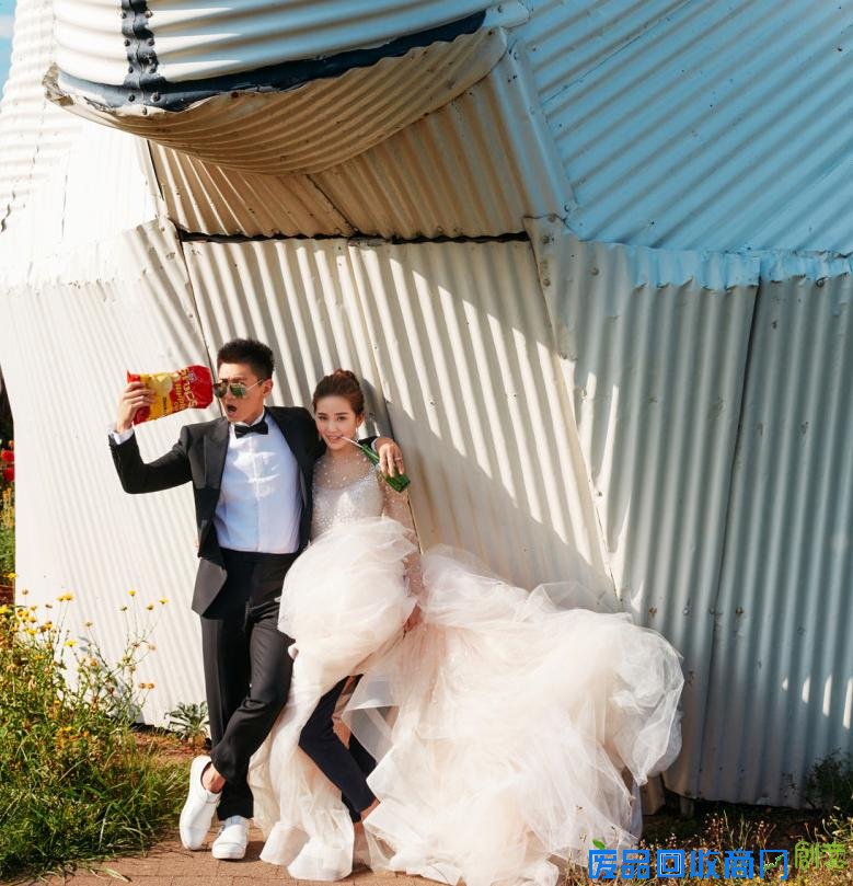 大片即视感！吴奇隆刘诗诗婚纱照首曝光