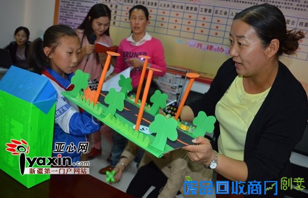 新疆富蕴县青少年手工制作创新大赛精彩纷呈  