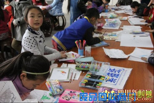 蓬溪县外国语学校：我的童年我做主