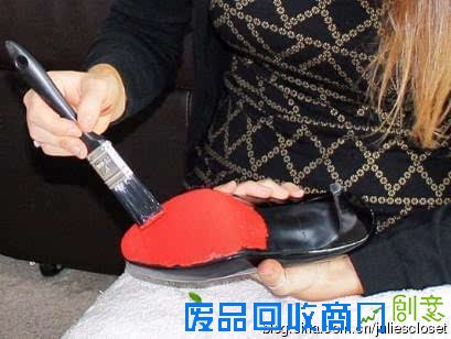 DIY让自己的旧鞋变新鞋就这么简单任性