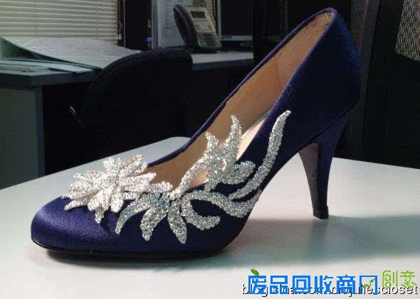 DIY让自己的旧鞋变新鞋就这么简单任性