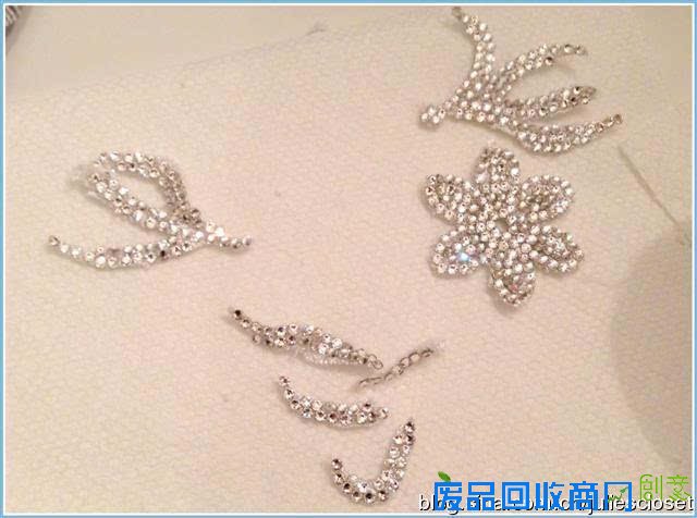 DIY让自己的旧鞋变新鞋就这么简单任性