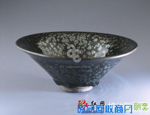 宋代建窑油滴茶盏