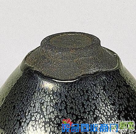 宋代建窑油滴茶盏