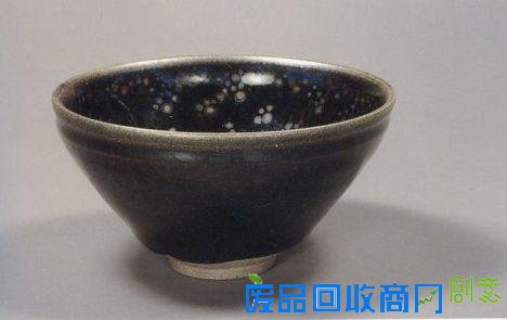 宋代建窑曜变茶盏