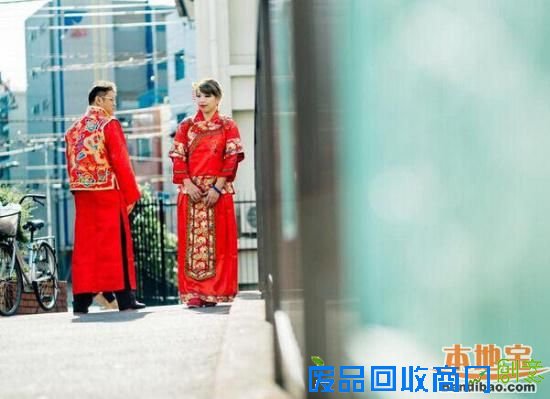 19万日本拍婚纱让人崩溃 盘点丑哭了的婚纱照