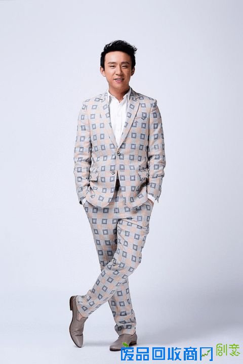 天伦三八进社区 刘亭作屡战屡败成游戏王