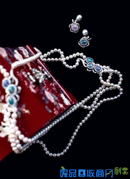 人物专访 严俊：三代人的珠宝生活