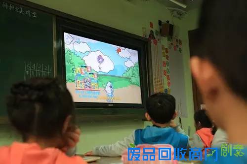 校园热点?|?孩子中午都在学校干些什么?这些学校的『午间生活照』,让人“震惊”!