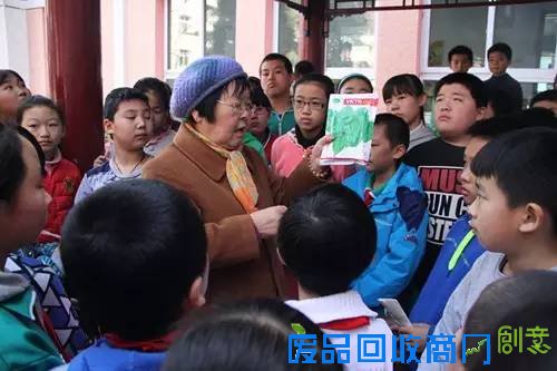 校园热点?|?孩子中午都在学校干些什么?这些学校的『午间生活照』,让人“震惊”!