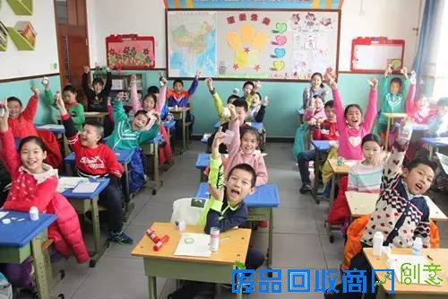 校园热点?|?孩子中午都在学校干些什么?这些学校的『午间生活照』,让人“震惊”!