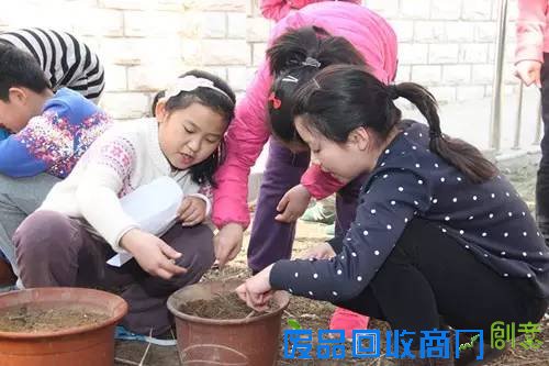 校园热点?|?孩子中午都在学校干些什么?这些学校的『午间生活照』,让人“震惊”!