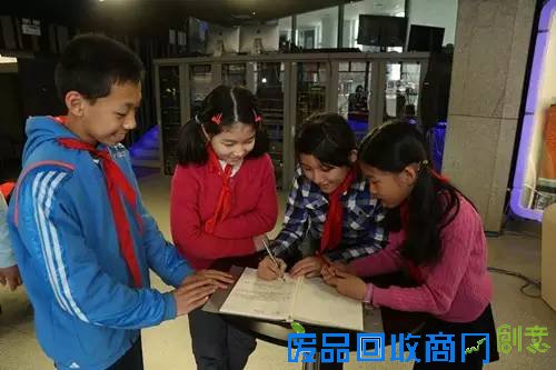 校园热点?|?孩子中午都在学校干些什么?这些学校的『午间生活照』,让人“震惊”!