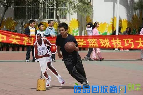 校园热点?|?孩子中午都在学校干些什么?这些学校的『午间生活照』,让人“震惊”!