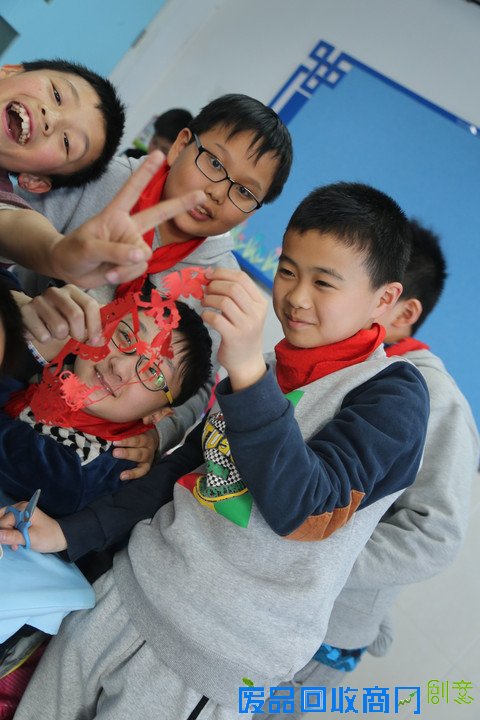 校园热点?|?孩子中午都在学校干些什么?这些学校的『午间生活照』,让人“震惊”!