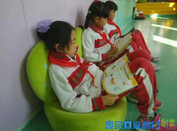 校园热点?|?孩子中午都在学校干些什么?这些学校的『午间生活照』,让人“震惊”!