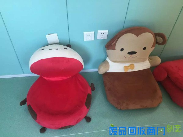 校园热点?|?孩子中午都在学校干些什么?这些学校的『午间生活照』,让人“震惊”!