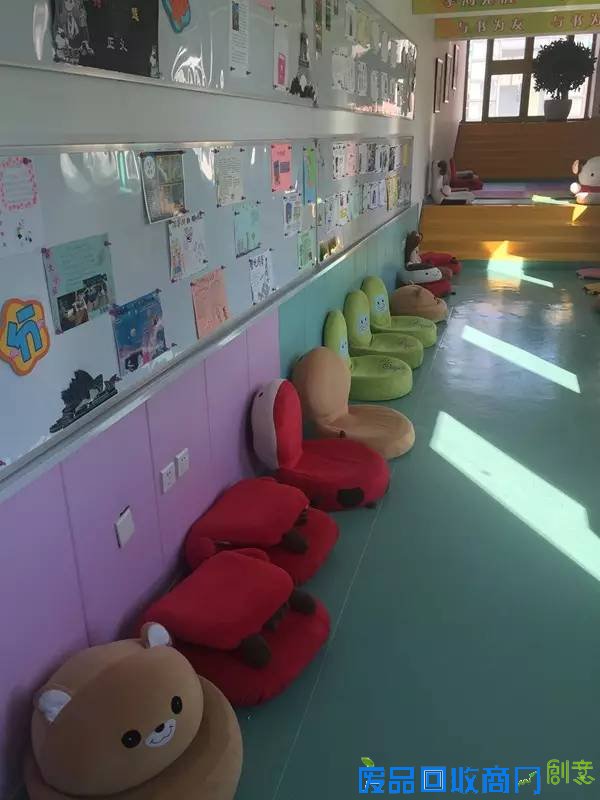 校园热点?|?孩子中午都在学校干些什么?这些学校的『午间生活照』,让人“震惊”!