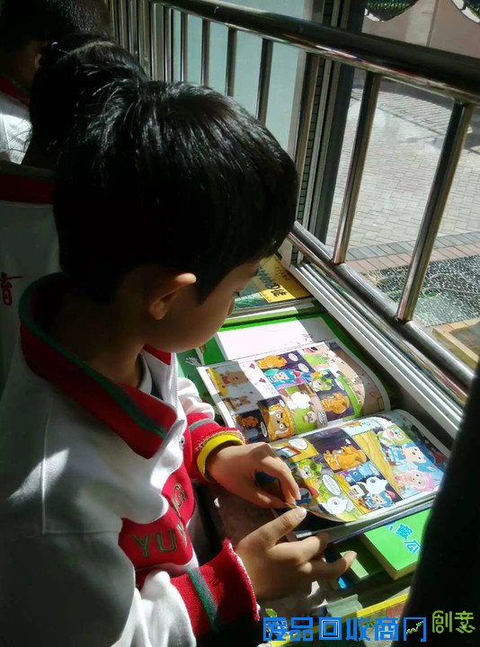 校园热点?|?孩子中午都在学校干些什么?这些学校的『午间生活照』,让人“震惊”!