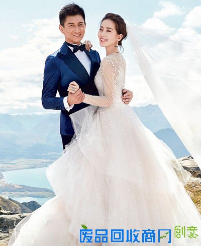 倒计时!袁弘刘心悠出席隆诗婚礼任伴郎伴娘