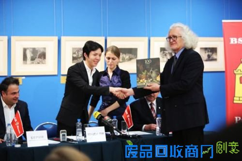 李云迪用音乐征服听众 肖邦旋律回荡维也纳上空