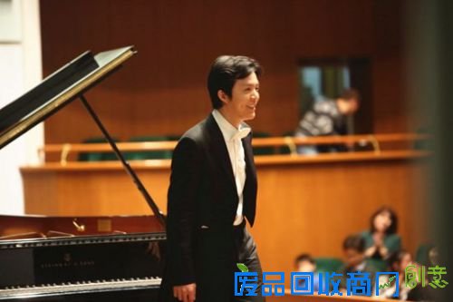 李云迪用音乐征服听众 肖邦旋律回荡维也纳上空