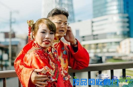 花19万到日本拍婚纱 收到照片后朋友直接崩溃了(图) 19万日本拍婚纱 看完只想感叹:有钱淫!