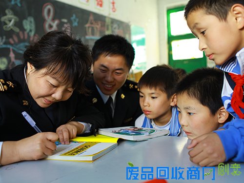 张哲：十年爱心志愿路