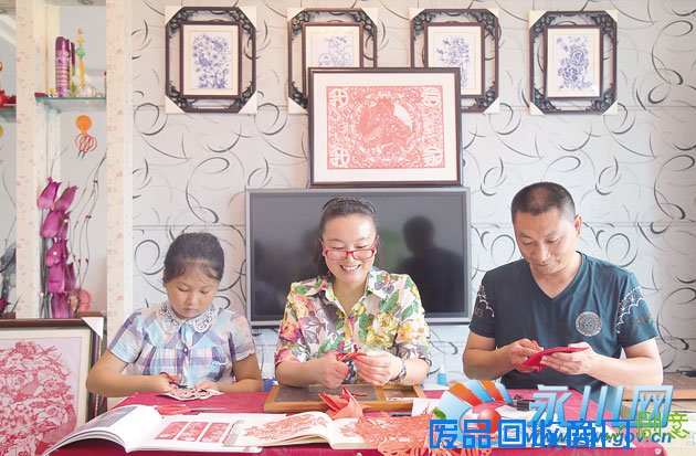永川区玉屏北路361号官莲琼家的剪纸梦想－深度报道－永川网