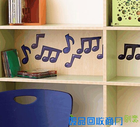 通过蓝色音符灵巧的安排