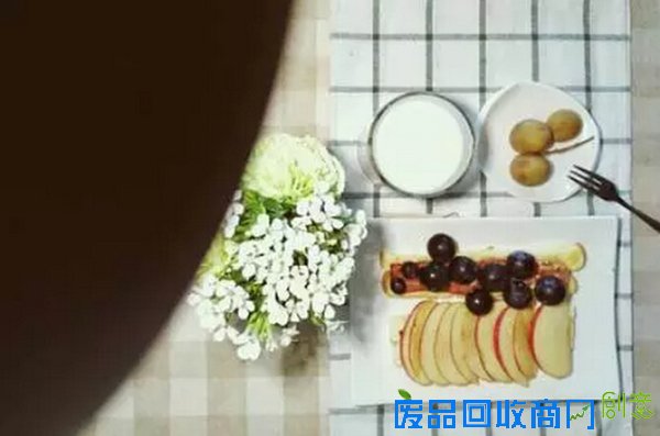 海归姑娘改造房子上瘾 4个月爆改8房受追捧