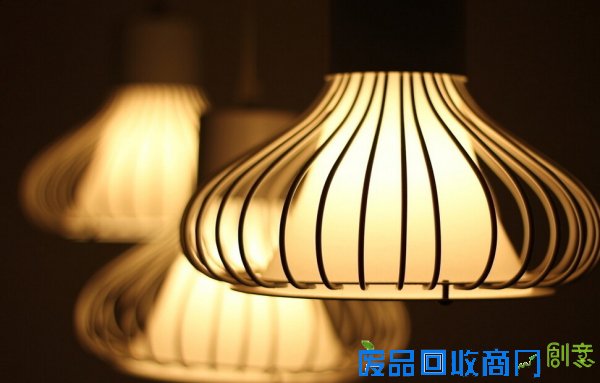 海归姑娘改造房子上瘾 4个月爆改8房受追捧