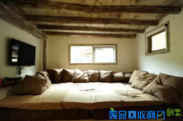 海归姑娘改造房子上瘾 4个月爆改8房受追捧