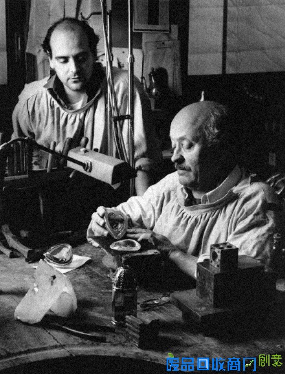 一个珠宝品牌开新店有什么稀罕 但如果它是Chanel的首饰供应商呢？